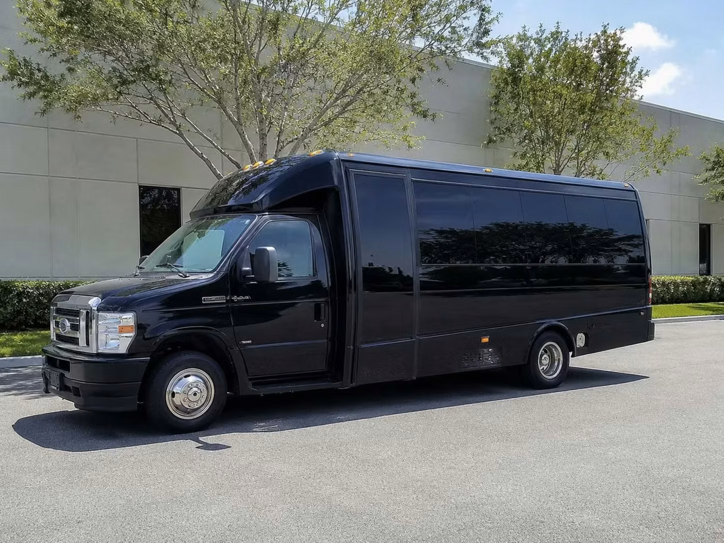 temple city 18 passenger minibus rental